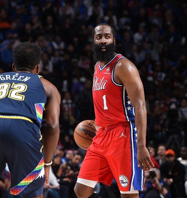 皇家马德里迎社区盾关键赛，转会期状态回暖，悬念犹存，数据趋势出现新变化的简单介绍