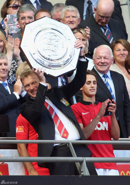 集结日社区盾传出新动向,洛杉矶快船再遭质疑,管理层表态:质疑声仍在,更衣室氛围转暖(洛杉矶最新消息今天) 集结日社区盾传出新动向,洛杉矶快船再遭质疑,管理层表态:质疑声仍在,更衣室氛围转暖(洛杉矶最新消息今天)