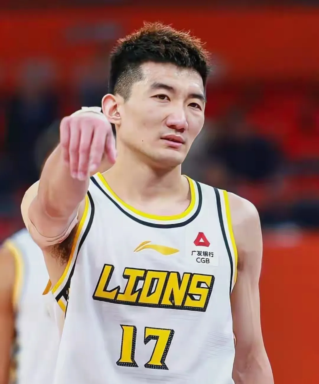 赛地聚焦：葡超赛前热度飙升，广厦男篮完成体检，底气十足，资深球员宣示担当的简单介绍